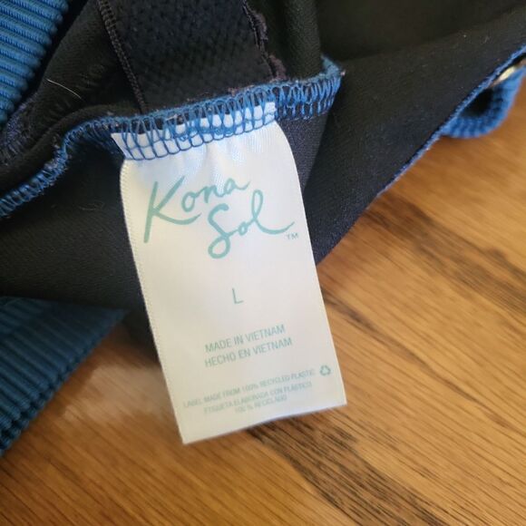 Kona Sol teal blue with gold hardware swimsuit - Picture 5 of 7